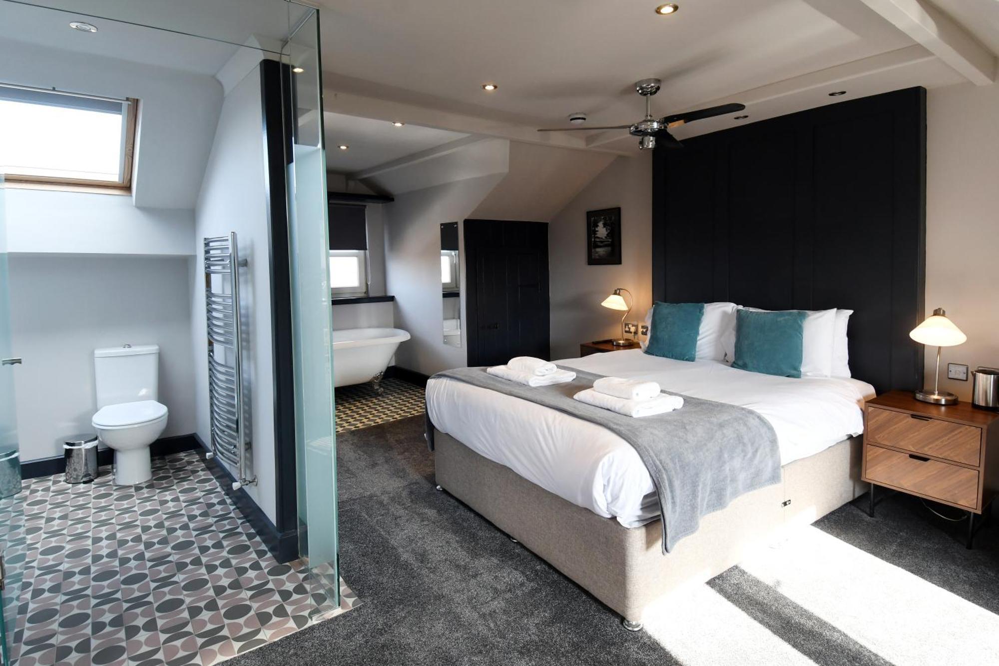 The Inn At Cheltenham Parade Harrogate Bagian luar foto