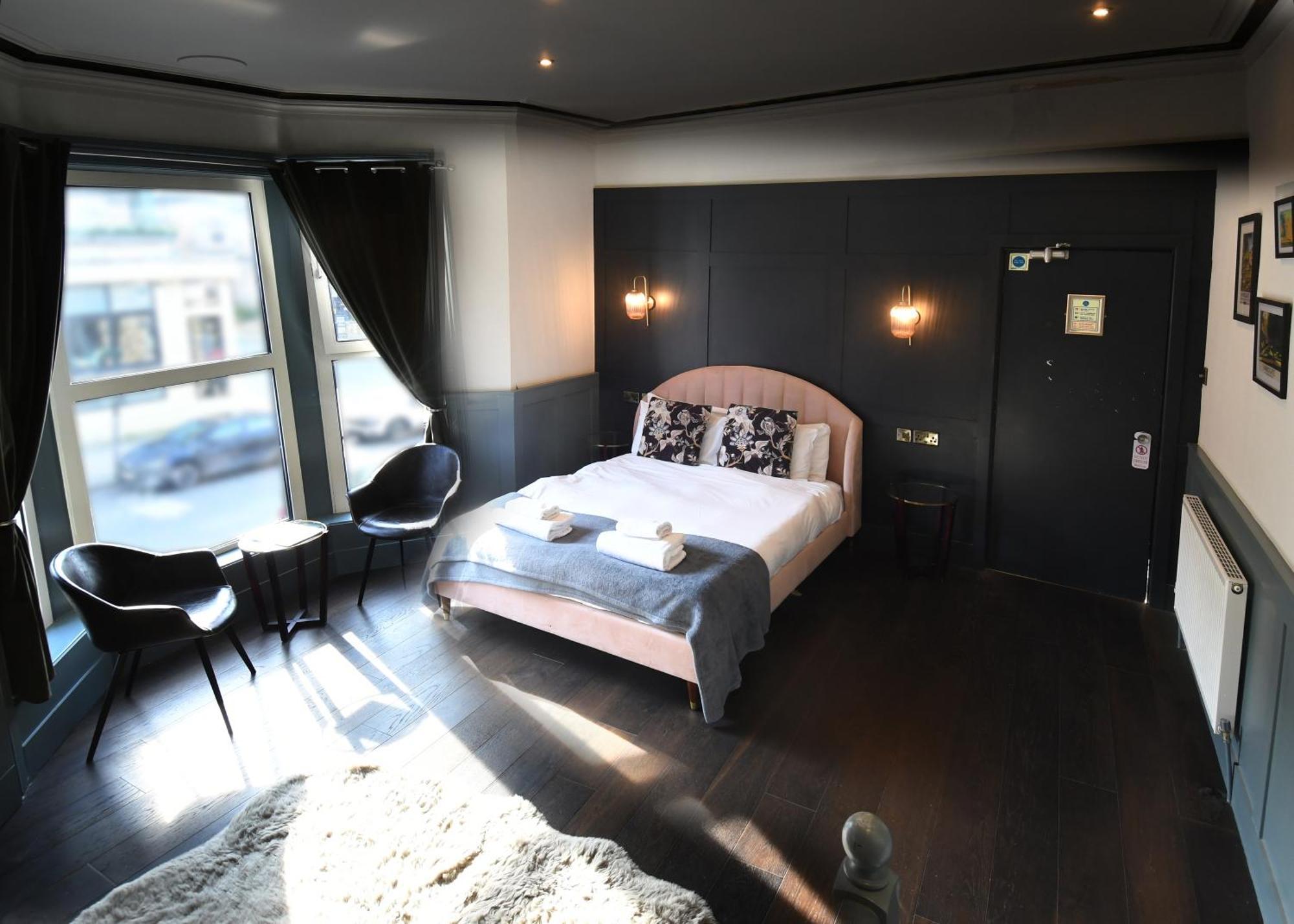 The Inn At Cheltenham Parade Harrogate Bagian luar foto