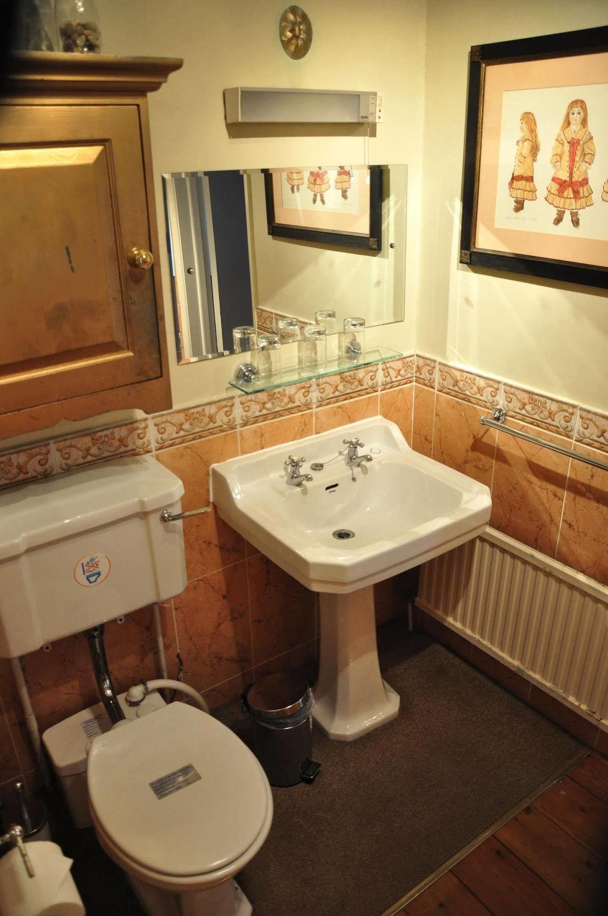 The Inn At Cheltenham Parade Harrogate Bagian luar foto